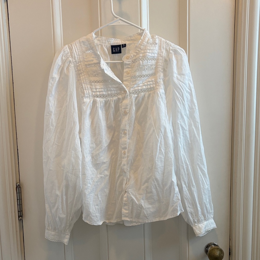 GAP White Pintuck Lace-Trim Button Blouse
